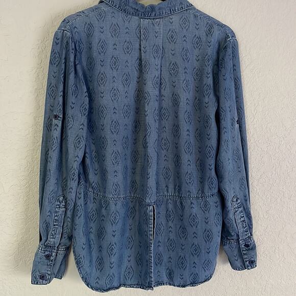 Cloth & Stone Chambray Blue Split Back Button Up Shirt Tencel Preppy Western - Picture 6 of 6